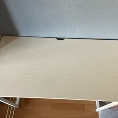 机の画像
