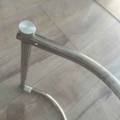 ガラステーブルの画像