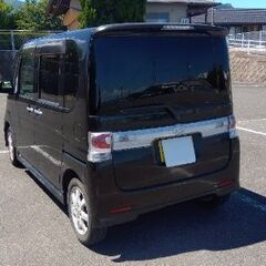 🚘️平成２２年式　タントカスタム　車検残２２ヶ月　過走行🚘️の画像