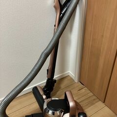 サイクロン式キャニスター掃除機　2018年東芝VC-SG900Xの画像