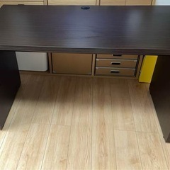 美品 ニトリ ワークデスク 作業机 勉強机 ダークブラウン そで収納付きの画像