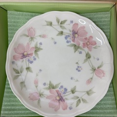 ナルミ　花柄お皿５枚の画像
