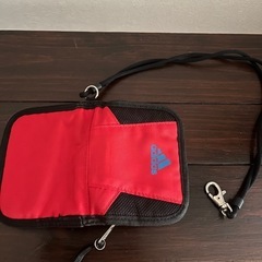 ✨ストラップ付きアディダス財布✨の画像