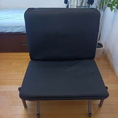 折りたたみ式シングルベッド（ブラック）の画像