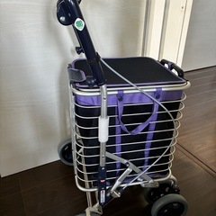 高齢者向けショッピングカートの画像
