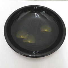 骨董・民芸品 谷内秀治 輪島塗 菓子鉢 寿松 菓子盆 菓子器 漆器 沈金 黒 箱有 能登輪島 【キモノオフ野々市若松店】の画像