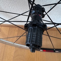 シマノ RS30 ロードバイクホイールの画像