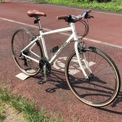 通勤通学にもおすすめのクロスバイク リユースクロスバイク スペシャライズド GLOBE サイズ52cm の画像