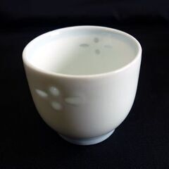 ☆徳利&お猪口セット 酒器 徳利×2本 お猪口×4個 日本酒 白 札幌 北20条店の画像