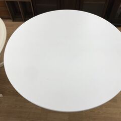 ★リユースのサカイ春日部店★KJ11089 IKEA 丸テーブル ホワイト H74×W100×D100 クリーニング済みの画像