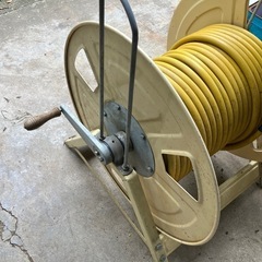 ホース　巻取り機つきの画像