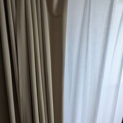 カーテン　無料引き渡しの画像