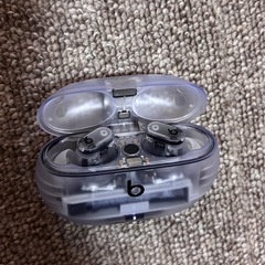 beats Studio Buds +  ワイヤレスノイズキャンセリングイヤフォン トランスペアレントの画像