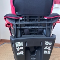 エールベベ　スイングムーン　チャイルドシート
の画像