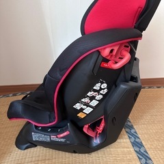 エールベベ　スイングムーン　チャイルドシート
の画像