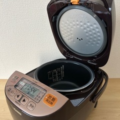 象印 炊飯器 3合炊き　付属品電源コード付きの画像