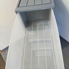△ B 深型引出し式 収納ケース 衣類収納 マインMA-74L 4点おまとめ ラベルの剥がれとガムテープの剥がし跡あり 現状渡しの画像