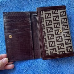 フェンディ　財布　FENDIの画像