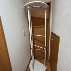 ハンガーラックの画像