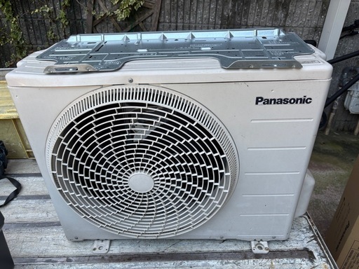 2014年式 パナソニック掃除機能付きエアコン 8畳用