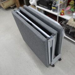 売約済【恵庭】☆中古品☆三つ折りベッド 折りたたみ グレー PayPay支払いOK！の画像