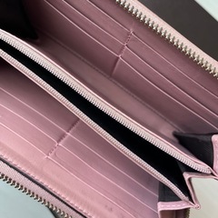 GUCCI 長財布ピンク
の画像