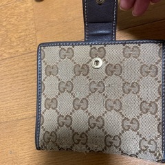 グッチ　二つ折り財布　れの画像