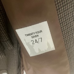 24/7スーツの画像
