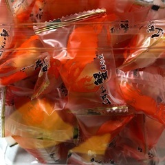 国産紅ずわい蟹あられ
の画像