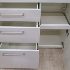 ジモティー割引🏷️【ジャングルジャングル 岸和田和泉インター店】システムキッチンボード　ホワイト　 和泉市 堺市 岸和田市 泉大津市 高石市 泉北郡熊取町の画像