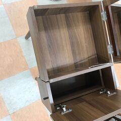 【ｼﾞｬﾝｸﾞﾙｼﾞｬﾝｸﾞﾙ金沢店】ドレッサー 木目調 茶 W(幅)50.0cm×D(奥行き)40.0cm×H(高さ)70.0cm ※クリーニング済みの画像