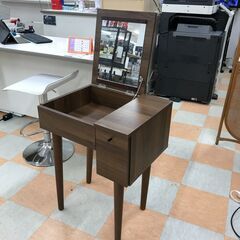 【ｼﾞｬﾝｸﾞﾙｼﾞｬﾝｸﾞﾙ金沢店】ドレッサー 木目調 茶 W(幅)50.0cm×D(奥行き)40.0cm×H(高さ)70.0cm ※クリーニング済みの画像