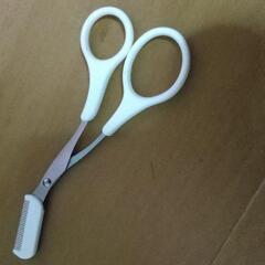 眉用のミニハサミの画像