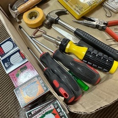 工具セット　まとめて　ドライバー　ハンマー　ペンチ　ネジ　メジャー　ハサミ　釘　ネジの画像