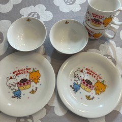 子供用食器セットの画像