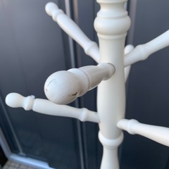 木製ポールハンガーの画像