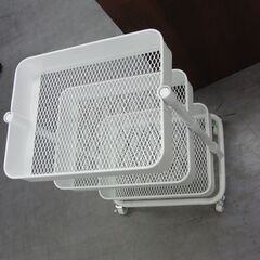 スチールワゴン 3段 キャスター付き 幅40cm 奥行30cm 高さ61cm  ホワイト キッチン収納 収納ワゴン 札幌 手稲の画像