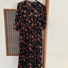 ⑪レディース服の画像