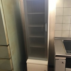 食器棚の画像