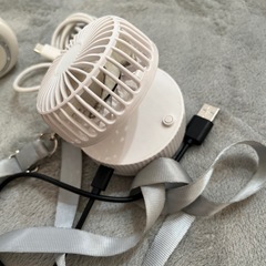 首掛け扇風機　ハンディファンの画像