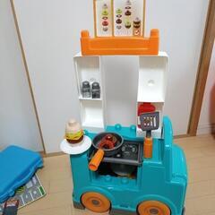 おもちゃ4点セットの画像