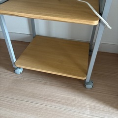 コンセント付き　家電ラックの画像