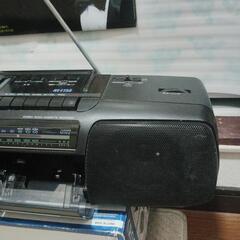 📻️レトロ🇯🇵松下電器/ラジカセ/4スピ−カ❌カセット❌ラジオは、鳴ります⭕️▼現状渡し。の画像