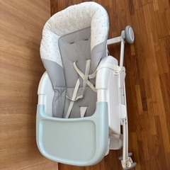 アップリカ ベビーベッドにもなるベビーチェア＋木製ベビーサークル セットの画像