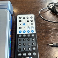 BLUEDOT ポータブルDVDプレーヤー　美品の画像