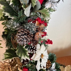 大きなクリスマスリースの画像