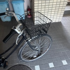 大人用自転車　27インチ　ブリヂストン　3段ギア、オートライト、鍵付き、ブラックの画像