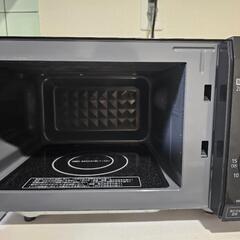 IRIS OHYAMA 700W ブラック電子レンジの画像