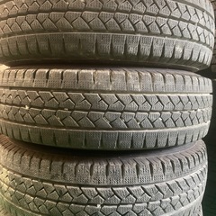 年式2022 195/80R15 107/105L LT BRIDGESTONEスタッドレスタイヤ4本の画像