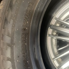 年式2022 195/80R15 107/105L LT BRIDGESTONEスタッドレスタイヤ4本の画像